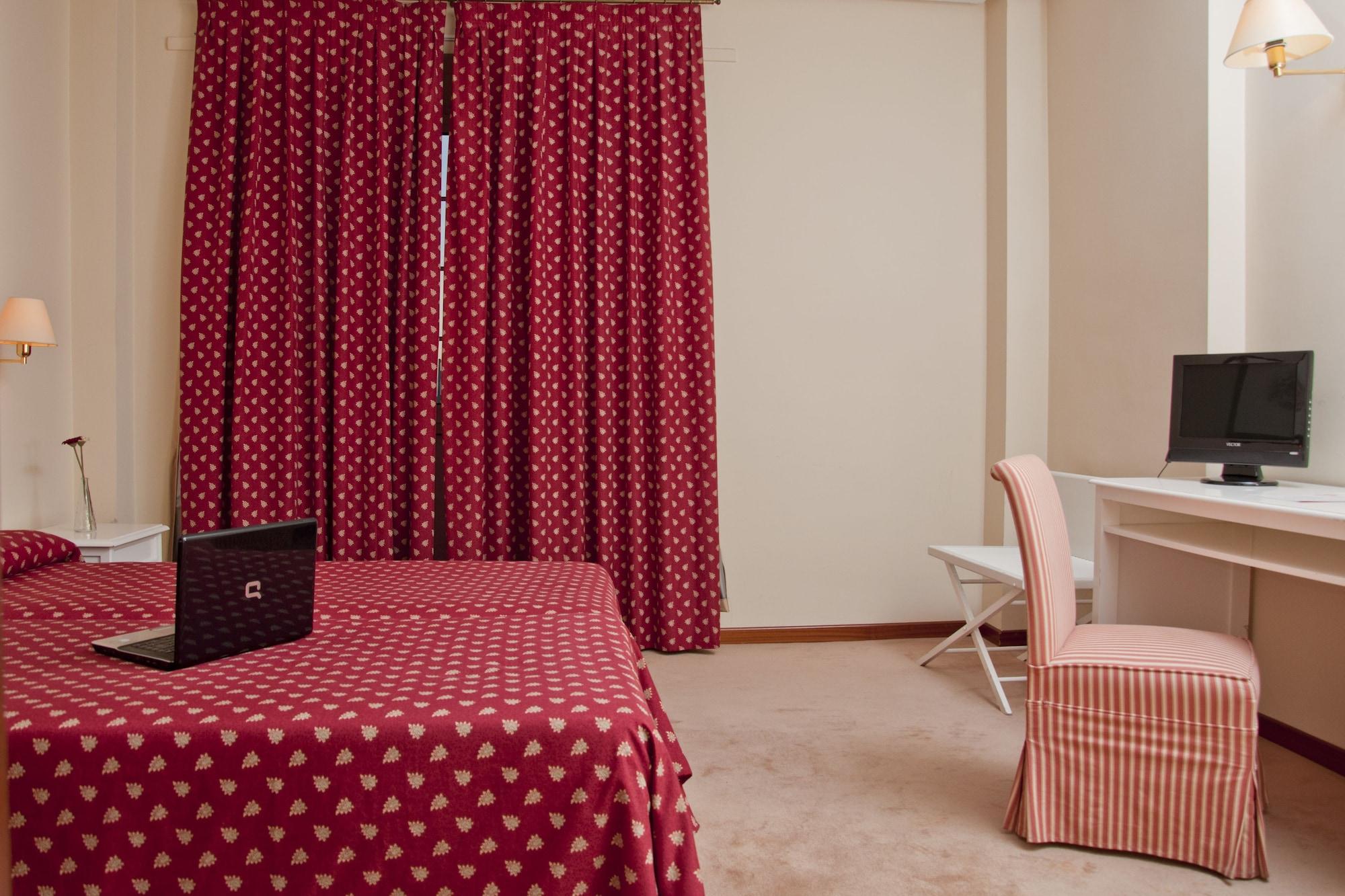 Mlc Benavente Hotel Ngoại thất bức ảnh