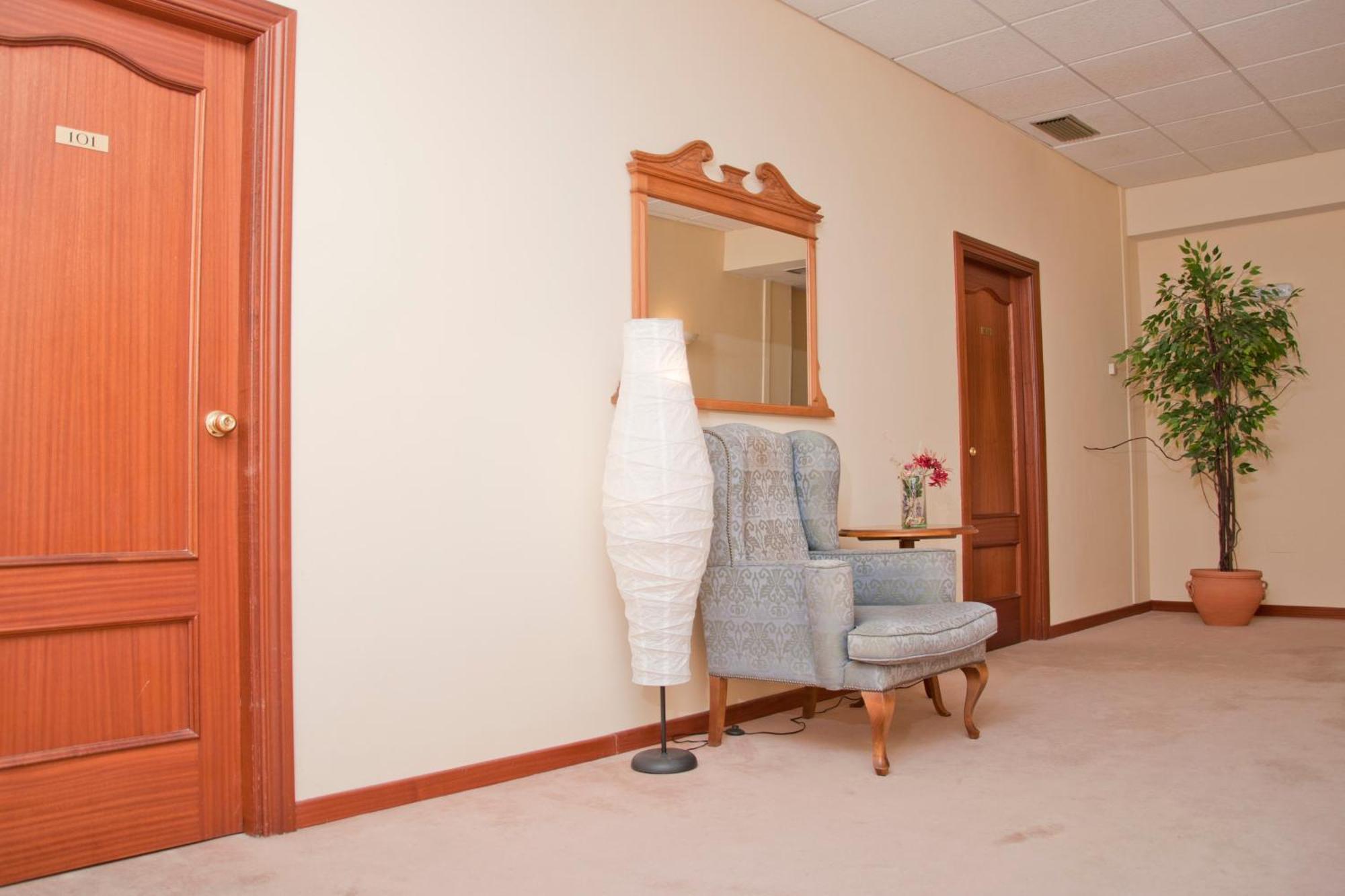 Mlc Benavente Hotel Ngoại thất bức ảnh
