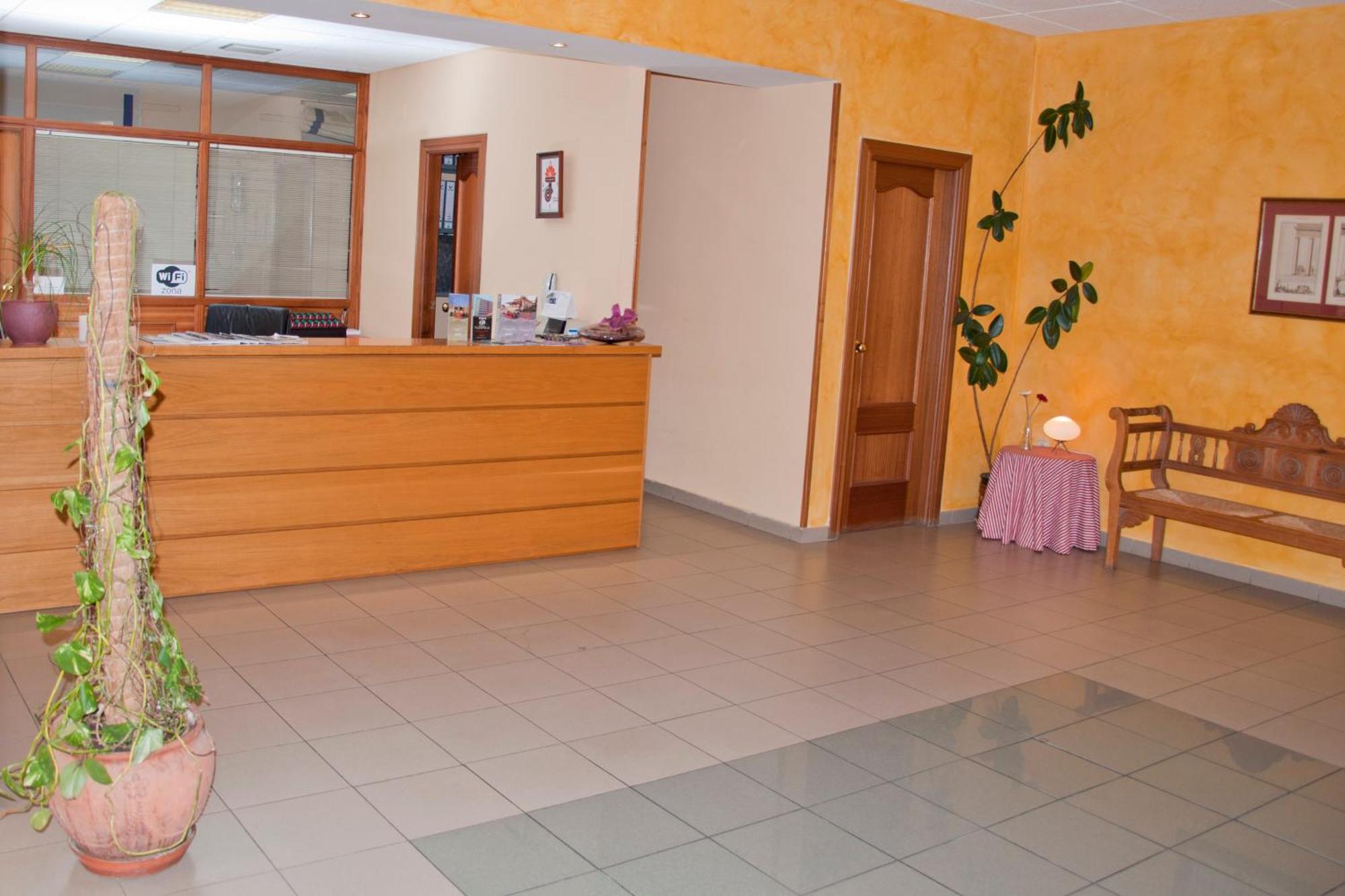 Mlc Benavente Hotel Ngoại thất bức ảnh