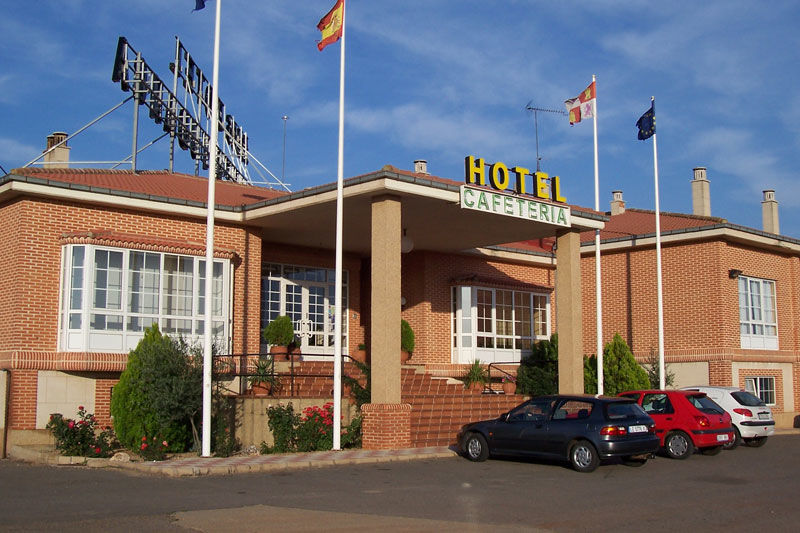 Mlc Benavente Hotel Ngoại thất bức ảnh